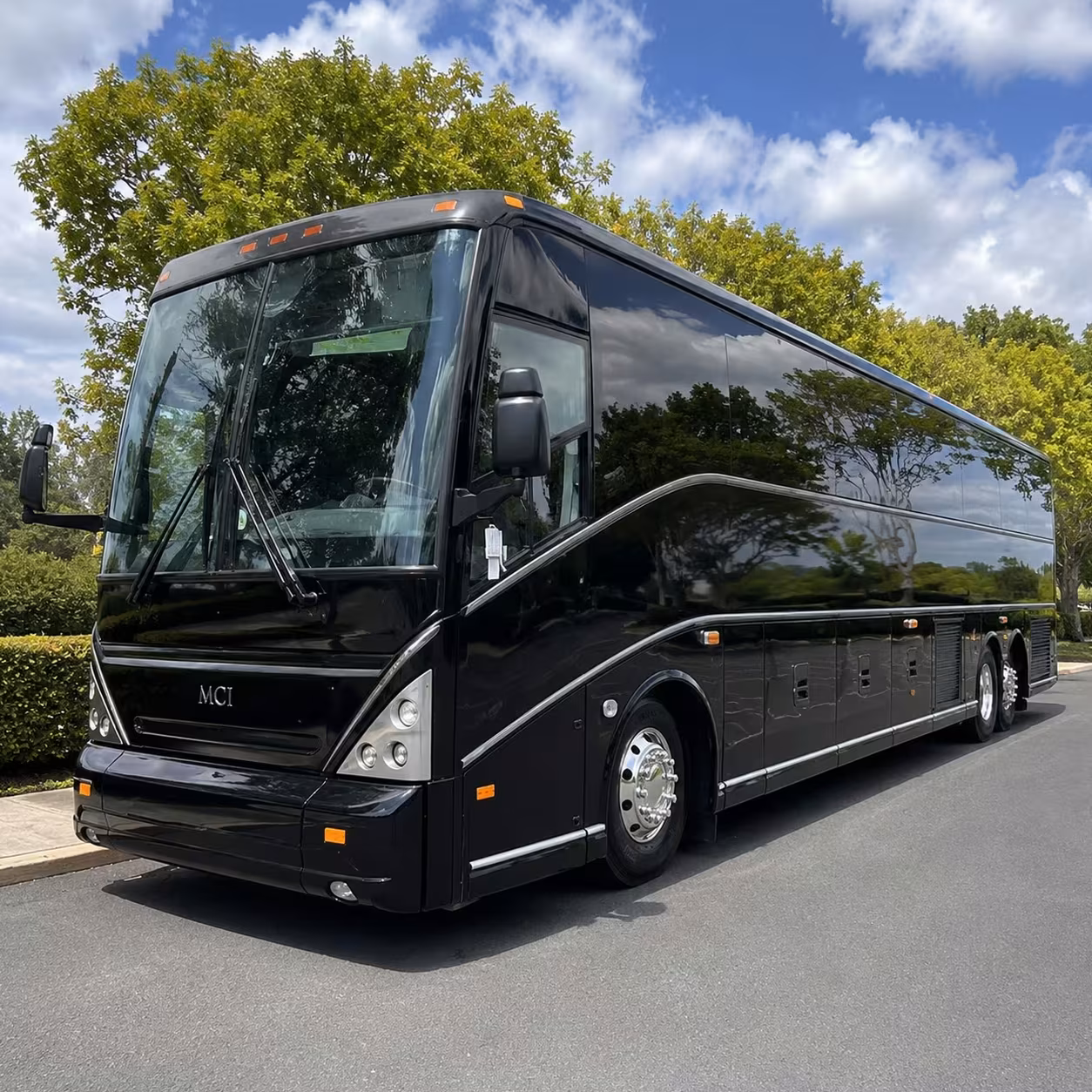 corporate charter bus rentals and employee shuttles in tuscaloosa