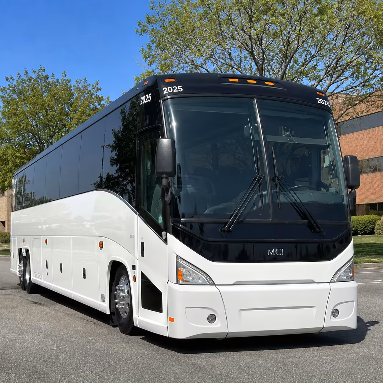 game day shuttle buses for alabama football in tuscaloosa