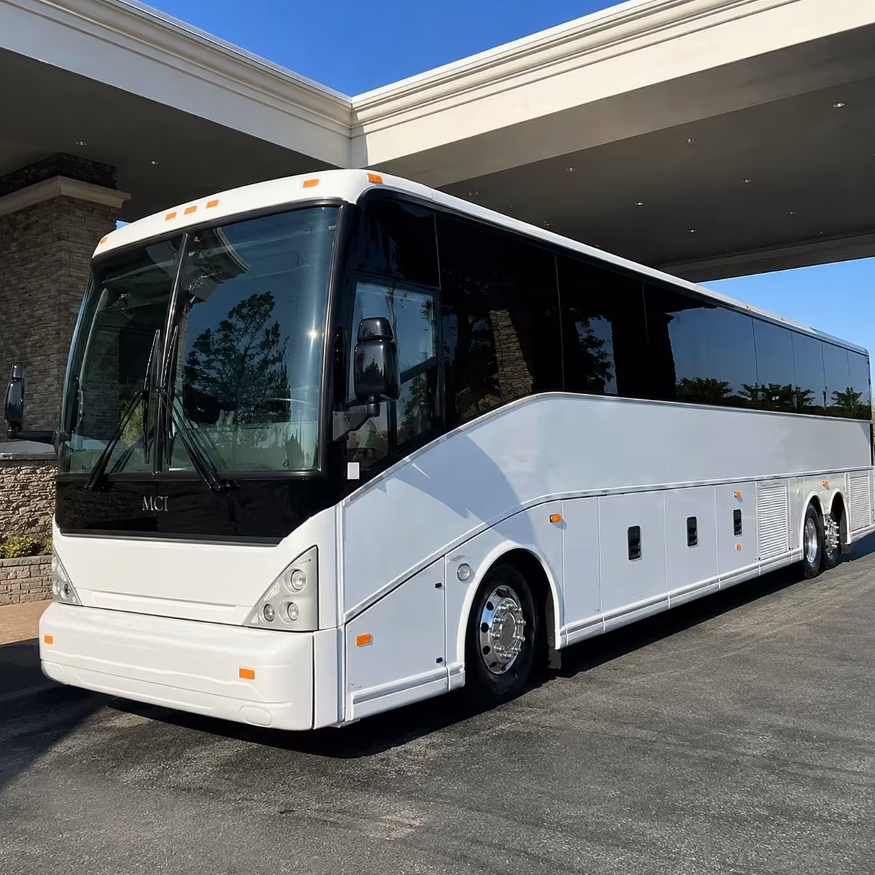 multi stop shuttle buses from northport and holt to tuscaloosa