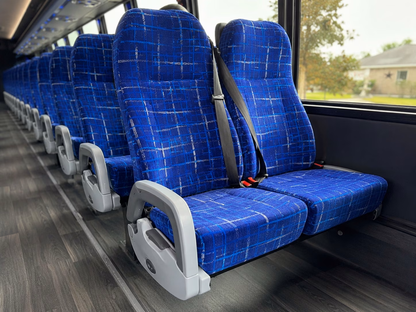 tuscaloosa charter bus rentals for crimson tide games at bryant denny