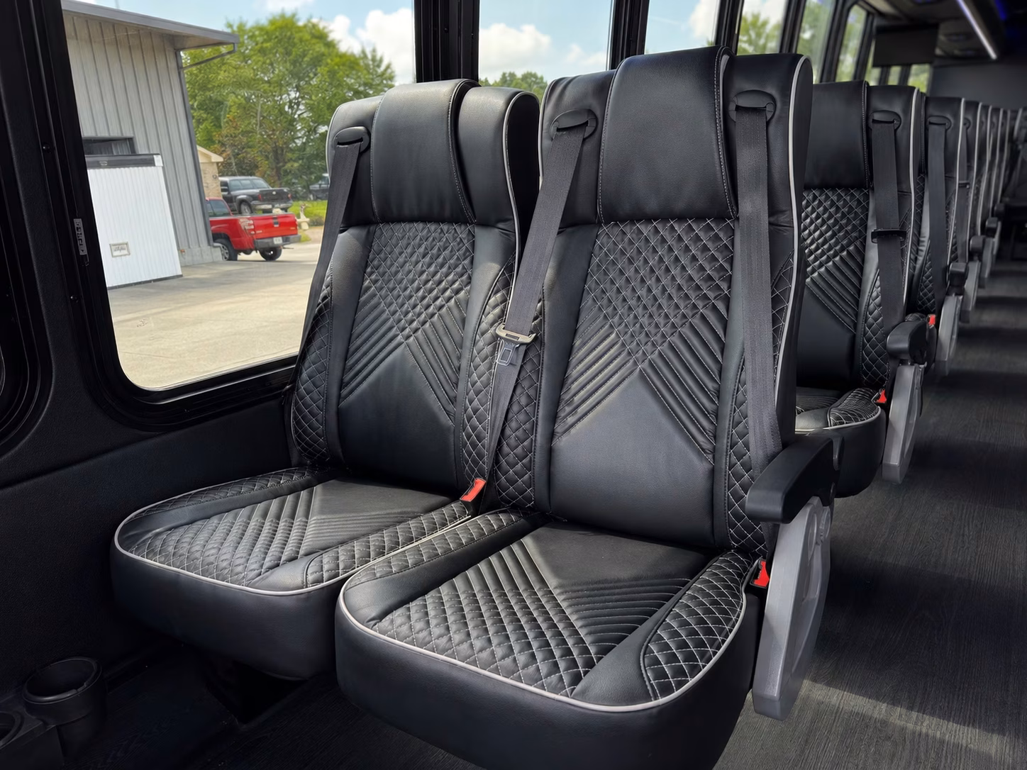 tuscaloosa wedding shuttle buses for venues and guest hotels