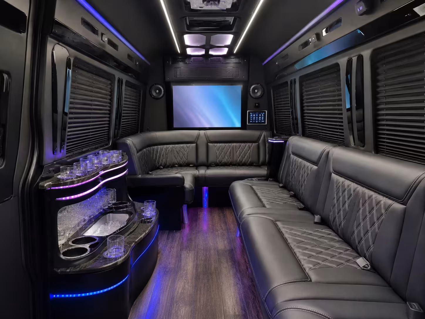 you can find and book airport transportation in tuscaloosa and any nearby city
